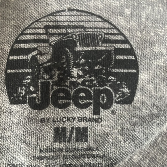 ✨Reduced NWT LUCKY - JEEP t-shirt slightly distressed - Unisex - Picture 3 of 6